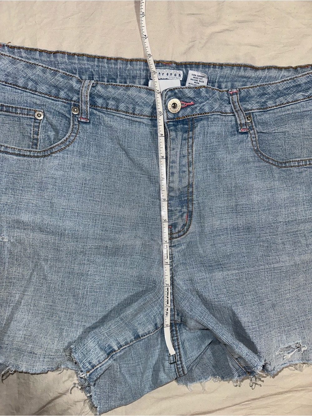 Carolina Blues Plus - Light Wash Denim Cutoff Shorts with Frayed Hem sz.18w - Picture 8 of 9